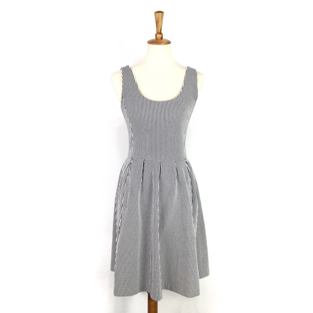 Banana Republic striped dress fit and flare blue white sleeveless Size 2